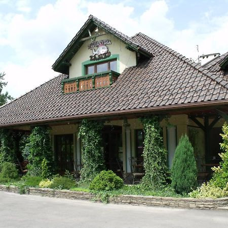 Andrychów Zajazd Zlota Rybka מראה חיצוני תמונה